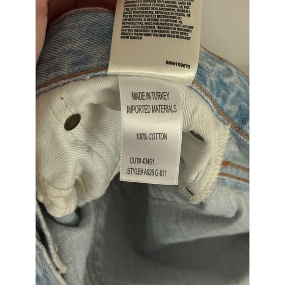 AGOLDE Women's Light Wash Distressed Denim Cutoff Shorts Size 29 - Picture 6 of 6